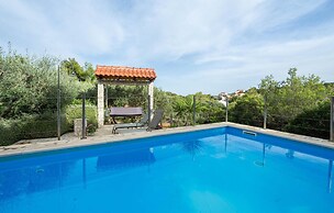 Nice Home in Rukavac With Wifi and 4 Bedrooms