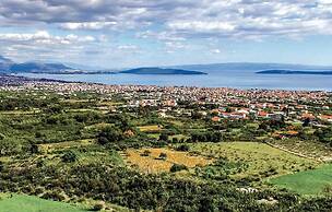 Beautiful Home in Kastel Novi With Wifi and 3 Bedrooms