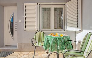 Amazing Home in Sibenik With Wifi and 1 Bedrooms