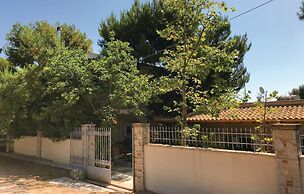 Awesome Home in Artemida With Wifi and 2 Bedrooms