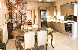 Awesome Home in Artemida With Wifi and 2 Bedrooms