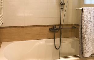 Awesome Home in Artemida With Wifi and 2 Bedrooms