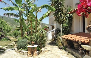 Stunning Home in Xiropigado With Wifi and 2 Bedrooms