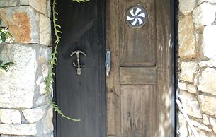 Stunning Home in Xiropigado With Wifi and 2 Bedrooms