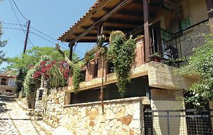 Stunning Home in Xiropigado With Wifi and 2 Bedrooms