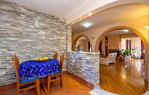 Stunning Home in Marcelji With Wifi, Outdoor Swimming Pool and 1 Bedro
