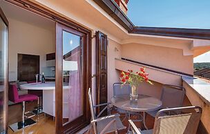 Stunning Home in Marcelji With Wifi, Outdoor Swimming Pool and 1 Bedro