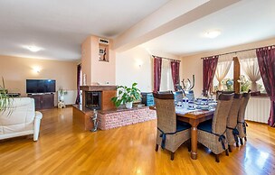 Stunning Home in Marcelji With Wifi, Outdoor Swimming Pool and 1 Bedro