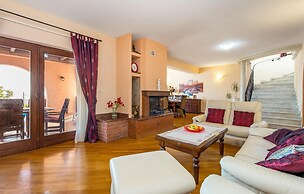 Stunning Home in Marcelji With Wifi, Outdoor Swimming Pool and 1 Bedro