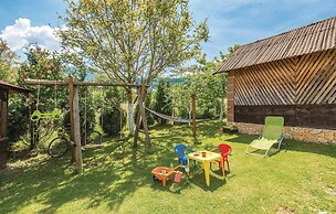 Nice Home in Licko Lesce With 2 Bedrooms and Wifi