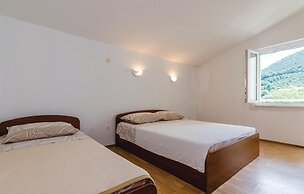 Amazing Home in Hodilje With Wifi and 2 Bedrooms