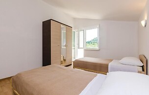 Amazing Home in Hodilje With Wifi and 2 Bedrooms