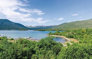 Amazing Home in Hodilje With Wifi and 2 Bedrooms