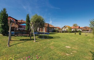 Stunning Home in Ozalj With 5 Bedrooms, Wifi and Outdoor Swimming Pool
