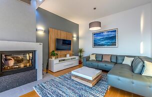 Awesome Home in Jesenice With 6 Bedrooms, Wifi and Outdoor Swimming Po