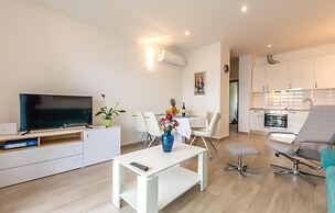 Awesome Home in Jesenice With 6 Bedrooms, Wifi and Outdoor Swimming Po