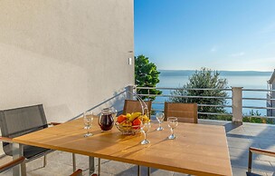 Awesome Home in Jesenice With 6 Bedrooms, Wifi and Outdoor Swimming Po