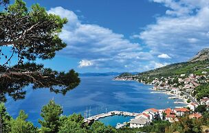 Awesome Home in Jesenice With 6 Bedrooms, Wifi and Outdoor Swimming Po