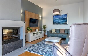 Awesome Home in Jesenice With 6 Bedrooms, Wifi and Outdoor Swimming Po