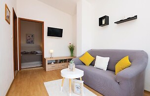 Amazing Apartment in Podgradina With 1 Bedrooms and Wifi