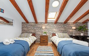 Awesome Home in Pula With Wifi and 2 Bedrooms