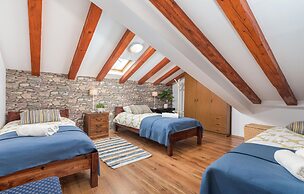 Awesome Home in Pula With Wifi and 2 Bedrooms