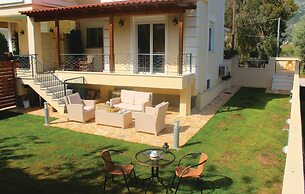 Awesome Home in Nea Makri With Wifi and 3 Bedrooms
