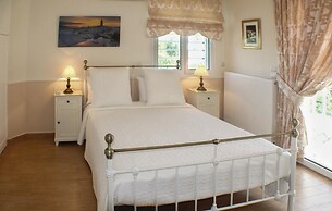 Awesome Home in Nea Makri With Wifi and 3 Bedrooms