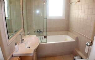 Awesome Home in Nea Makri With Wifi and 3 Bedrooms