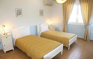 Awesome Home in Nea Makri With Wifi and 3 Bedrooms