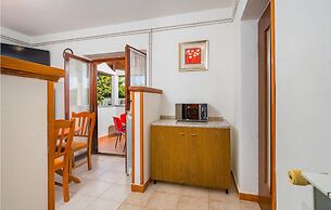 Beautiful Home in Kapelica With Wifi and 2 Bedrooms