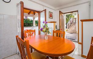 Beautiful Home in Kapelica With Wifi and 2 Bedrooms