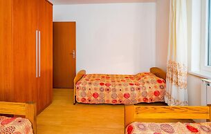 Beautiful Home in Kapelica With Wifi and 2 Bedrooms