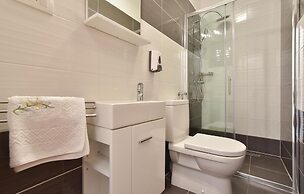 Stunning Home in Srinjine With Wifi and 4 Bedrooms