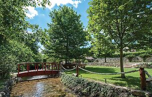 Stunning Home in Srinjine With Wifi and 4 Bedrooms