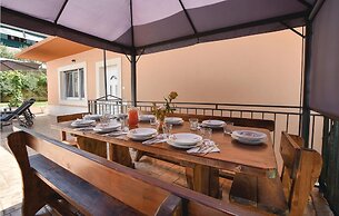 Stunning Home in Srinjine With Wifi and 4 Bedrooms