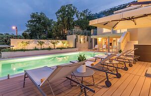 Beautiful Home in Plomin With Jacuzzi, Wifi and 1 Bedrooms