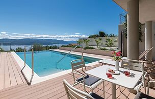 Beautiful Home in Plomin With Jacuzzi, Wifi and 1 Bedrooms