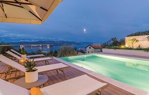 Beautiful Home in Plomin With Jacuzzi, Wifi and 1 Bedrooms