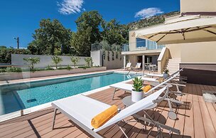 Beautiful Home in Plomin With Jacuzzi, Wifi and 1 Bedrooms