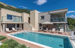 Beautiful Home in Plomin With Jacuzzi, Wifi and 1 Bedrooms