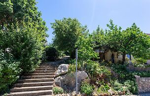 Beautiful Home in Njivice With Wifi and 2 Bedrooms