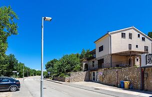 Beautiful Home in Njivice With Wifi and 2 Bedrooms