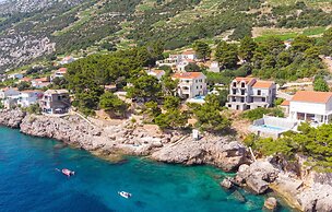 Awesome Home in Dingac With Wifi and 4 Bedrooms