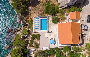 Awesome Home in Dingac With Wifi and 4 Bedrooms