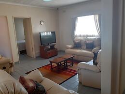 Beautiful 2-bedroomed Guest Cottage in Harare