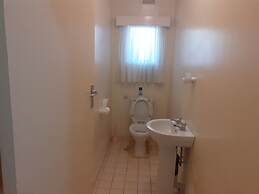 Beautiful 2-bedroomed Guest Cottage in Harare