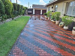 Beautiful 2-bedroomed Guest Cottage in Harare