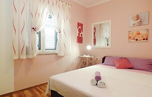 Awesome Home in Poljica Imotska With Wifi and 5 Bedrooms