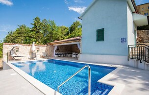 Awesome Home in Poljica Imotska With Wifi and 5 Bedrooms